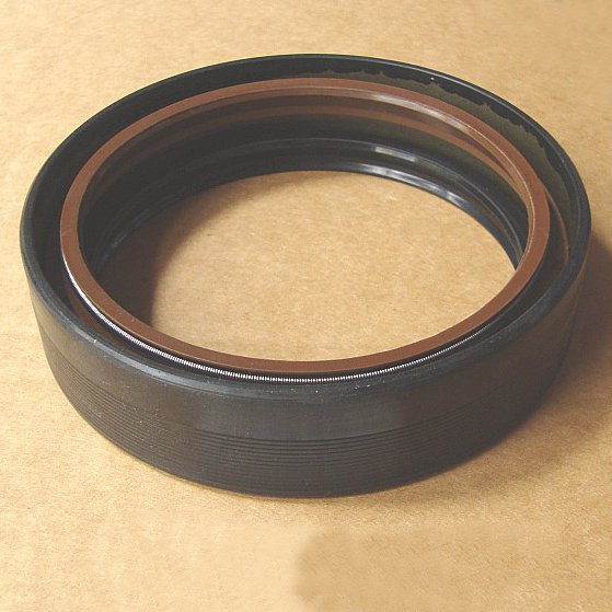 Sello de aceite del eje trasero para Benz85-105-26